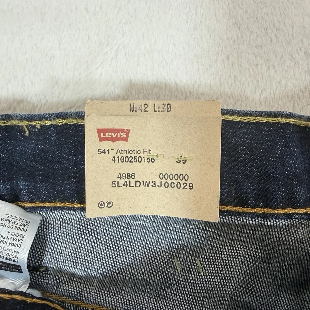 NWT Levi's 541 Athletic Fit Men's Jeans Sz 42X30 Blue Med Wash Straight Leg New